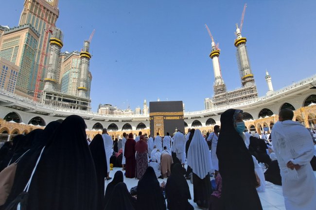 Kesalahan Umum yang Sering Dilakukan Perempuan Selama Berhaji dan Umroh » Nabawi Mulia